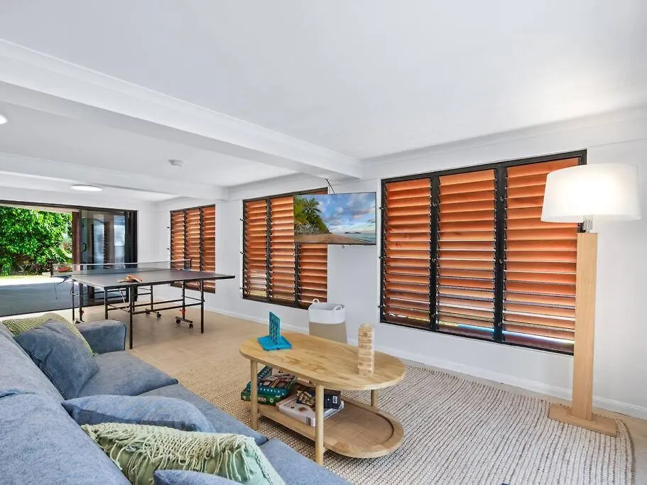 Family Shores - Beachfront Bliss South Mission Beach