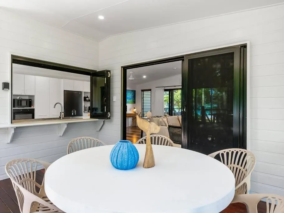 Family Shores - Beachfront Bliss South Mission Beach
