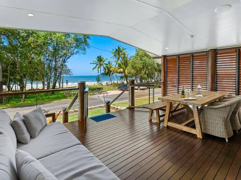 Family Shores - Beachfront Bliss South Mission Beach